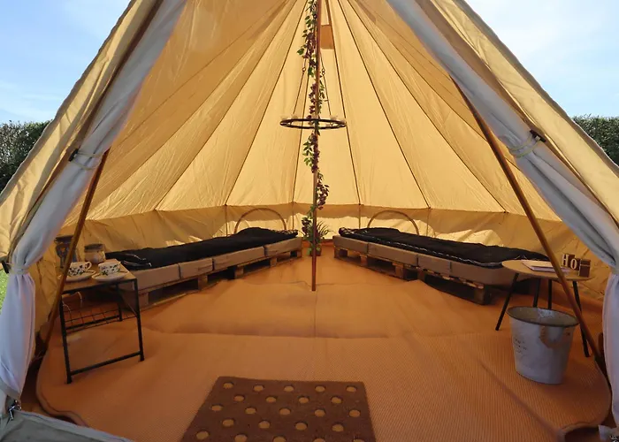 Rescorla Retreats - Ivory
